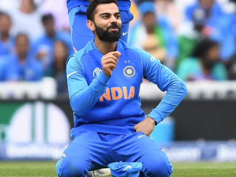 Virat Kohli Mocks Zing Bails After David Warner Reprieve