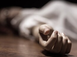 एकतरफा प्यार में पागल प्रेमी ने चाकुओं से गोदकर की नाबालिग की हत्या, कार में बैठी मृतका के गले पर किया ताबड़तोड़ हमला एकतरफा प्यार में पागल प्रेमी ने चाकुओं से गोदकर की नाबालिग की हत्या, कार में बैठी मृतका के गले पर किया ताबड़तोड़ हमला