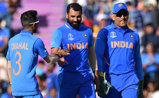 World Cup 2019: Mohammad Shami was given special advice by MS Dhoni just before hat trick World Cup 2019: Mohammad Shami was given special advice by MS Dhoni just before hat trick
