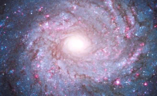 Why All Images of Space Are Photoshopped