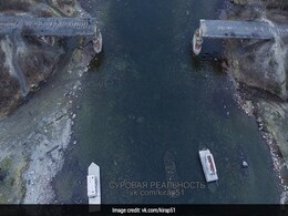 रातों-रात गायब हुआ 23 मीटर लंबा और 56 टन भारी रेलवे ब्रिज, तस्वीर देख लोगों के उड़े होश रातों-रात गायब हुआ 23 मीटर लंबा और 56 टन भारी रेलवे ब्रिज, तस्वीर देख लोगों के उड़े होश