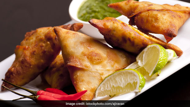 Street Foods Of India: How To Make Crispy Onion Samosa At Home (Recipe Video)