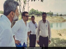 सनी देओल ने गुरदासपुर में नियुक्त किया अपना प्रतिनिधि, कांग्रेस ने कहा- यह धोखा है, जनता ने सांसद चुना था, प्रतिनिधि नहीं सनी देओल ने गुरदासपुर में नियुक्त किया अपना प्रतिनिधि, कांग्रेस ने कहा- यह धोखा है, जनता ने सांसद चुना था, प्रतिनिधि नहीं