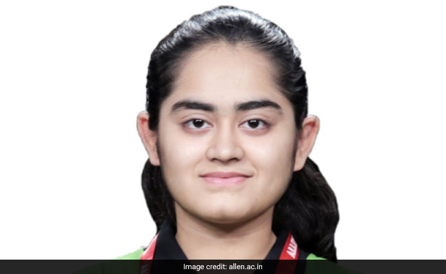 Gujarat Student Cracks Top Entrance Exams, Offered MIT Scholarship