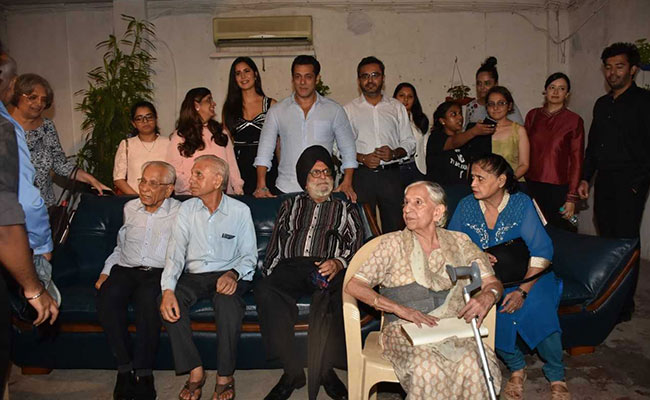 Salman Khan Screened <I>Bharat</i> For Families Who Went Through Partition