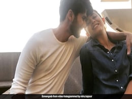 'कबीर सिंह' की रिकॉर्ड तोड़ कमाई पर शाहिद कपूर की खुशी का नहीं रहा ठिकाना, परिवार संग यूं करते दिखे मस्ती. देखें Video 'कबीर सिंह' की रिकॉर्ड तोड़ कमाई पर शाहिद कपूर की खुशी का नहीं रहा ठिकाना, परिवार संग यूं करते दिखे मस्ती. देखें Video