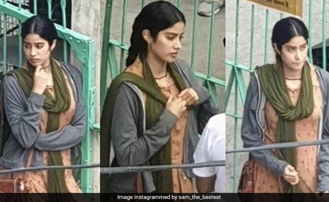 जाह्नवी कपूर के साथ आखिर क्या हुआ ऐसा, चेहरे पर उड़ रहीं थी हवाइयां- देखें फोटो