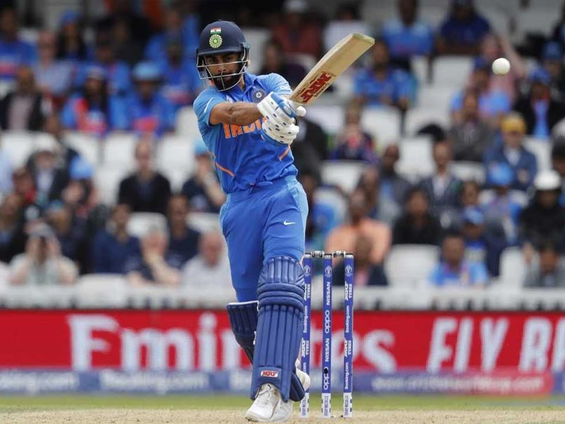 World Cup 2019: Virat Kohli and Aaron Finch complained of heavy bails World Cup 2019: Virat Kohli and Aaron Finch complained of heavy bails