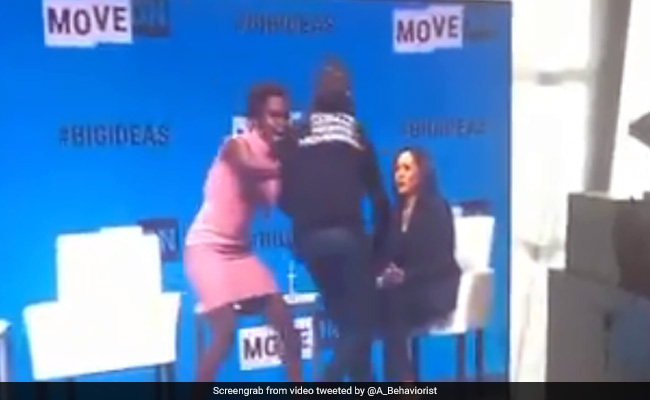 "Kamala Harris Wasn't Afraid": Senator's Aide After Man Snatched Her Mic