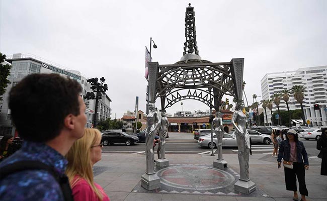 Man Who Vandalised Trump "Hollywood star" Stole Marilyn Monroe Statue