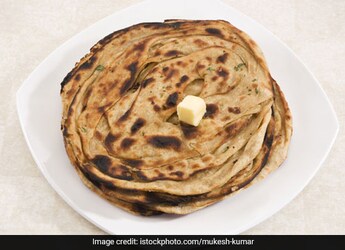 Garlic Laccha Paratha: This Delicious Paratha Is A Must-Make For Your Next Dinner Party Garlic Laccha Paratha: This Delicious Paratha Is A Must-Make For Your Next Dinner Party