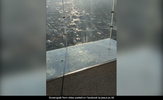 Tourists Horrified As Glass Deck Coating On 103rd Floor Cracks Under Their Feet