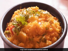 खिचड़ी खाने के इन फायदों के बारे में नहीं जानते होंगे आप... खिचड़ी खाने के इन फायदों के बारे में नहीं जानते होंगे आप...