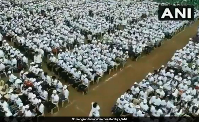 Saplings Distributed To 20,000 Pune Students In An Attempt To Set Record