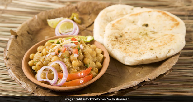 How To Make Street-Style Kulcha At Home (Recipe Video Inside)