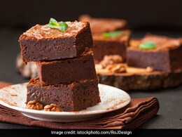 Vegan Recipes: Yasmin Karachiwala's "Vegan Flourless Brownie" Recipe Will Beat The Monday Blues