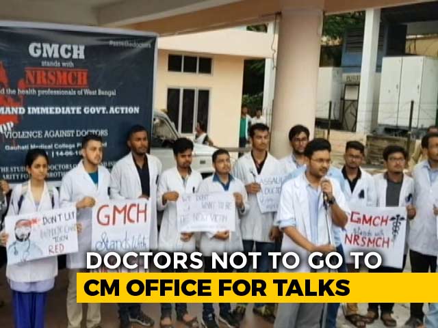Junior Doctors Reject Mamata Banerjee's Offer, Continue Strike