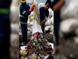 Four Bodies, 11 Tonnes Of Garbage Picked Up In Everest Clean-Up Four Bodies, 11 Tonnes Of Garbage Picked Up In Everest Clean-Up