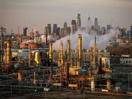Massive Fire Breaks Out At Philadelphia Oil Refinery, Triggers Explosions Massive Fire Breaks Out At Philadelphia Oil Refinery, Triggers Explosions