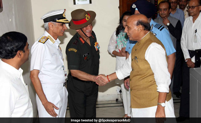 Rajnath Singh Takes Charge As Defence Minister; Meets Service Chiefs