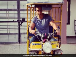 इस बॉलीवुड एक्टर ने चलाया ई-रिक्शा, तो फराह खान ने कहा-लोखंडवाला मार्केट में काम आएगा-देखें Video इस बॉलीवुड एक्टर ने चलाया ई-रिक्शा, तो फराह खान ने कहा-लोखंडवाला मार्केट में काम आएगा-देखें Video