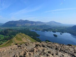 Australians Brave The Chill For Nude Winter Solstice Swim In Tasmania Australians Brave The Chill For Nude Winter Solstice Swim In Tasmania