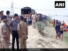 7 Children Feared Dead After Vehicle Carrying 29 Falls Into Canal In UP 7 Children Feared Dead After Vehicle Carrying 29 Falls Into Canal In UP