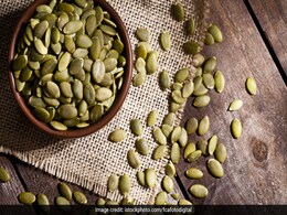 Benefits Of Seeds: इन बीजों को फेंककर आप भी करते हैं गलती! जानें कद्दू और अलसी के साथ कई और बीजों के फायदे Benefits Of Seeds: इन बीजों को फेंककर आप भी करते हैं गलती! जानें कद्दू और अलसी के साथ कई और बीजों के फायदे