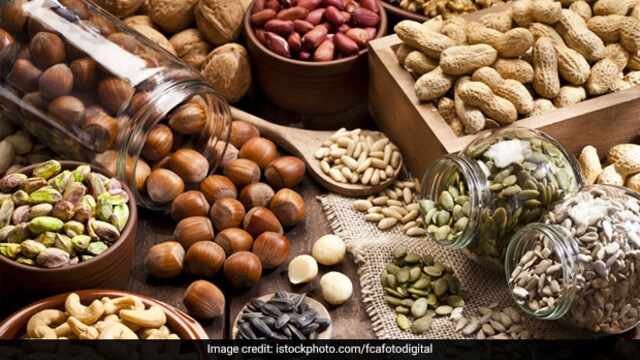 Nuts should be a part of your daily diet
