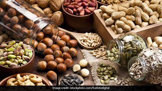 Nuts should be a part of your daily diet