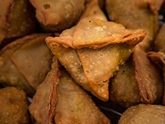 Got Leftover Samosas? Re-Fashion Them Into These Delicious Dishes! Got Leftover Samosas? Re-Fashion Them Into These Delicious Dishes!