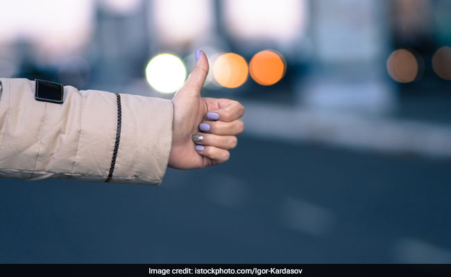 महिला ने मांगी लिफ्ट, पुलिस स्टेशन पहुंचकर पुलिस से कहा- 'इसने किया मेरा बलात्कार...'