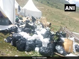 उत्तराखंड के औली में कचरा बिखेरने वाले गुप्ता बंधुओं पर लगा 2.5 लाख रुपये का जुर्माना उत्तराखंड के औली में कचरा बिखेरने वाले गुप्ता बंधुओं पर लगा 2.5 लाख रुपये का जुर्माना