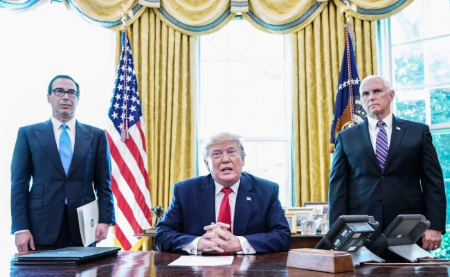 ट्रंप ने ईरान पर कड़े प्रतिबंध लगाने वाले आदेश पर हस्ताक्षर किए 