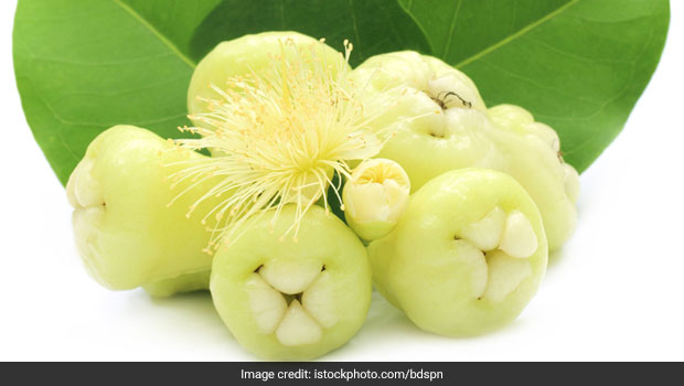 Safed Jamun: Health Benefits And Nutrition Facts About The Lesser Known Rose Apple (Bell Fruit)