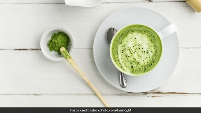 Matcha tea powder is extracted from green tea plant