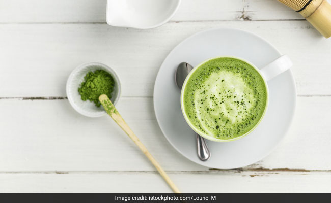 Matcha tea powder is extracted from green tea plant