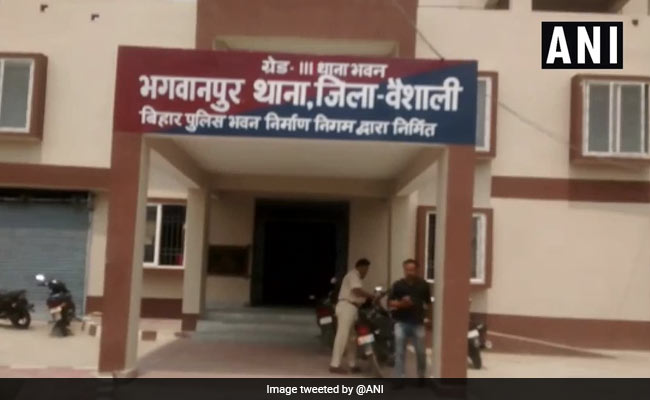 बिहार: घर में घुसकर की छेड़खानी, विरोध करने पर मां-बेटी का सिर मुंडवाया