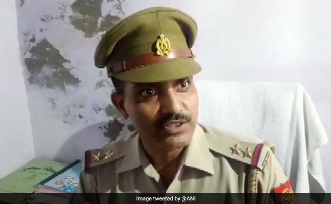 अब कासगंज में बीजेपी MLA के बेटे की गुंडई, पुलिस अधिकारी से बोले- तीन दिनों के अंदर...