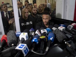 Brazilian Police File Defamation Complaint Against Neymar's Rape Accuser Brazilian Police File Defamation Complaint Against Neymar's Rape Accuser