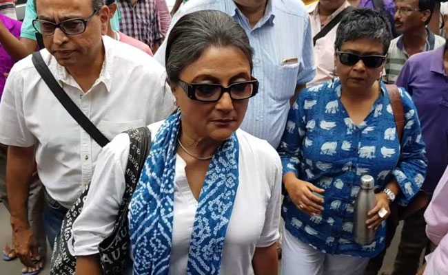 डॉक्टरों की हड़ताल फैलते जाने पर अपर्णा सेन ने 'मां' ममता बनर्जी से की यह अपील