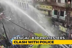 BJP Workers Lathicharged, Cops Use Water Cannons During Kolkata Protest BJP Workers Lathicharged, Cops Use Water Cannons During Kolkata Protest