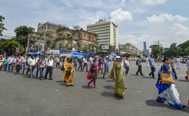 Bengal Proposes Salary Hike, Dissatisfied Teachers Continue Hunger Strike