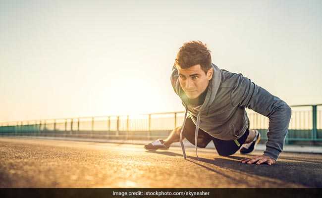 A combination of the right diet and exercise is required to achieve abs