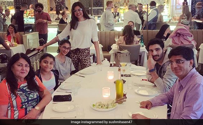 Inside Sushmita Sen's Fam-Jam In Dubai, Rohman Shawl Included