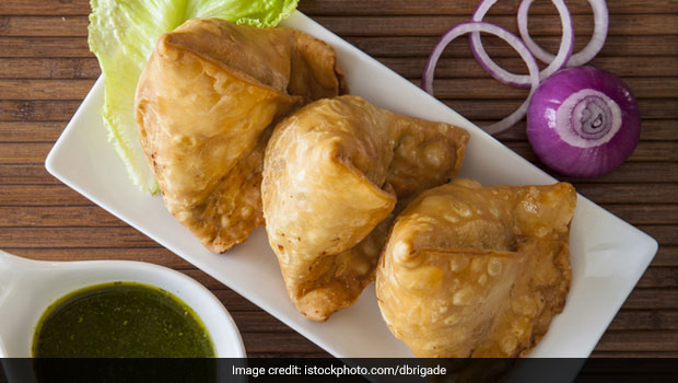 5 Quirky Variations Of Samosa You Must Savour This Monsoon