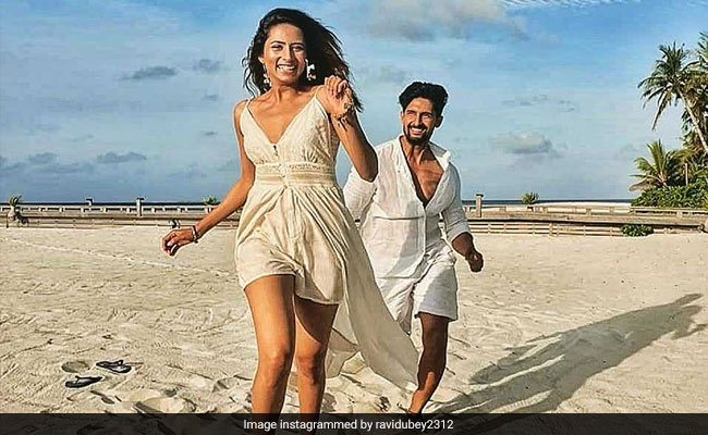 Inside Ravi Dubey And Sargun Mehta's Dreamy Vacation In Maldives