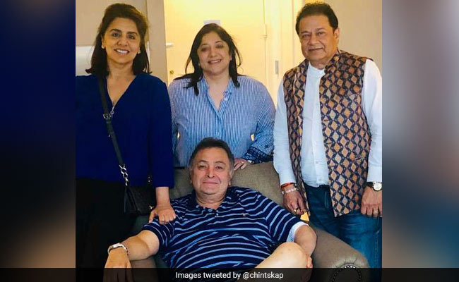 Rishi Kapoor And Neetu Kapoor Host Singer Anup Jalota In New York