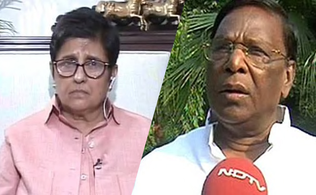 हिंदी पर अमित शाह के बयान को लेकर सियासी घमासान जारी, नारायणसामी ने दी चेतावनी तो किरण बेदी ने उठाए सवाल