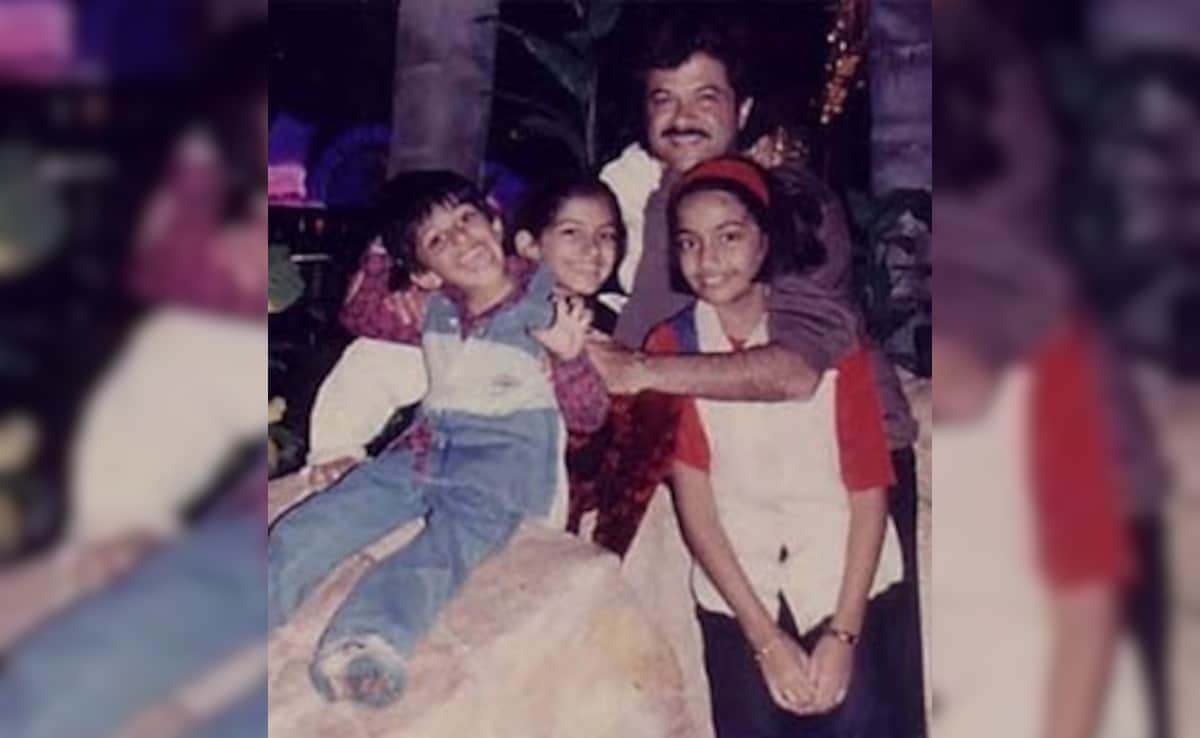 सुपरस्टार के बेटे, 3 फिल्मों के बाद बॉलीवुड से हुए गायब, लेकिन गुजार रहे हैं लग्जरी लाइफ